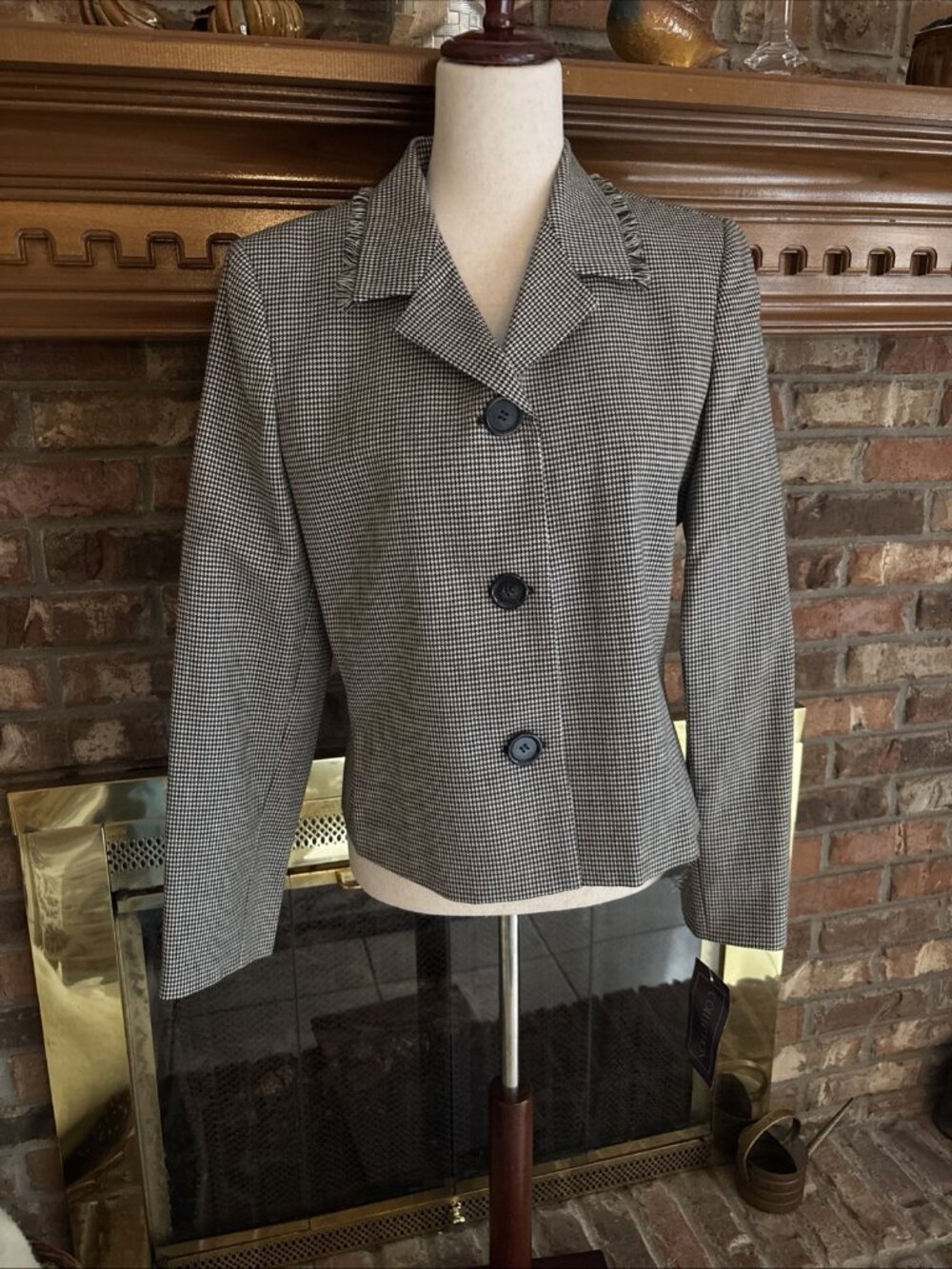 Harve Bernard 100% Wool Gray Herringbone Blazer Size 10 NWT